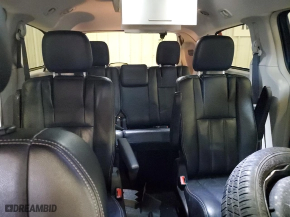 2014 Chrysler Town & Country Touring with VIN 2C4RC1BG7ER395273, listed as a Copart auction lot 51476915 with 145,764 mi miles and Clean Title. Bid and sale history available at carsss.com. Image 10.