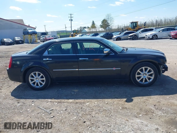 2006 Chrysler 300 C with VIN 2C3LA63H96H490736, listed as a IAAI auction lot 41998112 with 184,090 mi miles. Bid and sale history available at carsss.com. Image 13.