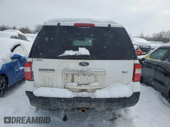 2011 Ford Expedition XL z VIN 1FMJU1G58BEF55442, wystawiony jako Copart lot #45196775 z przebiegiem 165 203 mil mil oraz Czysty tytuł • Clean title. Historia ofert i sprzedaży dostępna na DreamBid. Obrazek 6.