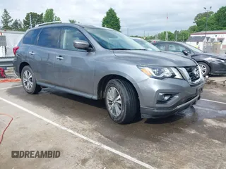 2020 Nissan Pathfinder SL z VIN 5N1DR2CM8LC612382, wystawiony jako IAAI lot #42116687 z przebiegiem 122 438 mil mil oraz . Historia ofert i sprzedaży dostępna na DreamBid. Obrazek 1.