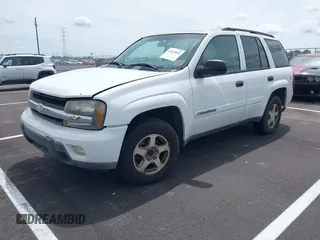 2003 Chevrolet TrailBlazer LS with VIN 1GNDS13S332326020, listed as a IAAI auction lot 42075836 with 221,748 mi miles. Bid and sale history available at carsss.com. Image 2.