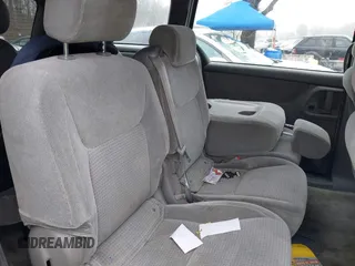 2008 Toyota Sienna CE z VIN 5TDZK23C88S196667, wystawiony jako IAAI lot #41965627 z przebiegiem 147 020 mil mil oraz . Historia ofert i sprzedaży dostępna na DreamBid. Obrazek 8.