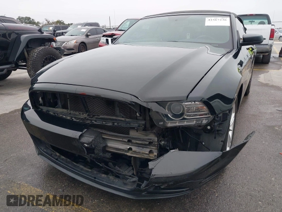 2014 Ford Mustang V6 z VIN 1ZVBP8EM2E5330955, wystawiony jako IAAI lot #41567236 z przebiegiem 17 365 mil mil oraz . Historia ofert i sprzedaży dostępna na DreamBid. Obrazek 6.