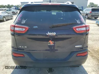 2016 Jeep Cherokee Latitude z VIN 1C4PJMCS3GW322171, wystawiony jako Copart lot #57277835 z przebiegiem 137 850 mil mil oraz Szkoda całkowita • Salvage title. Historia ofert i sprzedaży dostępna na DreamBid. Obrazek 6.