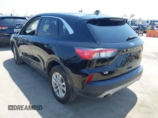 2022 Ford Escape SE z VIN 1FMCU9G68NUA10450, wystawiony jako IAAI lot #42481873 z przebiegiem 60 661 mil mil oraz . Historia ofert i sprzedaży dostępna na DreamBid. Obrazek 3.