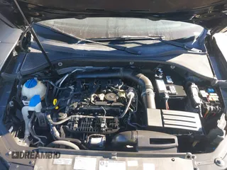 2014 Volkswagen Passat SEL Premium with VIN 1VWCS7A39EC080409, listed as a IAAI auction lot 40917278 with 140,783 mi miles. Bid and sale history available at carsss.com. Image 10.