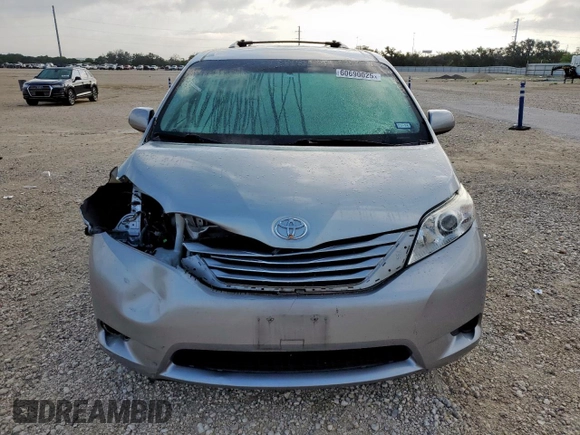 2017 Toyota Sienna LE Auto Access Seat with VIN 5TDKZ3DC5HS861042, listed as a Copart auction lot 60690025 with 85,021 mi miles and Salvage title. Bid and sale history available at DreamBid. Image 5.