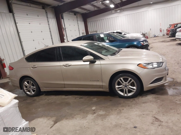 2018 Ford Fusion Hybrid S with VIN 3FA6P0UU5JR100377, listed as a IAAI auction lot 41300284 with 108,936 mi miles. Bid and sale history available at carsss.com. Image 13.