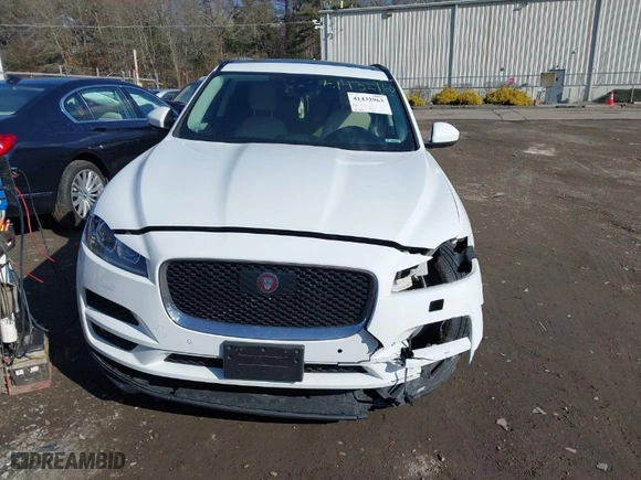 2019 Jaguar F-PACE 25t Premium with VIN SADCJ2FX2KA357093, listed as a IAAI auction lot 41432963 with NaN miles. Bid and sale history available at carsss.com. Image 12.