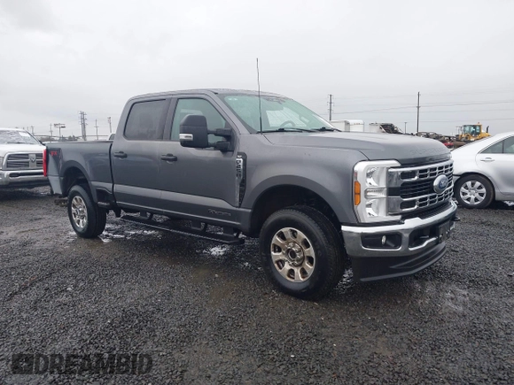 2024 Ford Super Duty F-250 SRW XL with VIN 1FT7W2BT5RED24013, listed as a IAAI auction lot 41206461 with 40,565 mi miles. Bid and sale history available at carsss.com. Image 1.