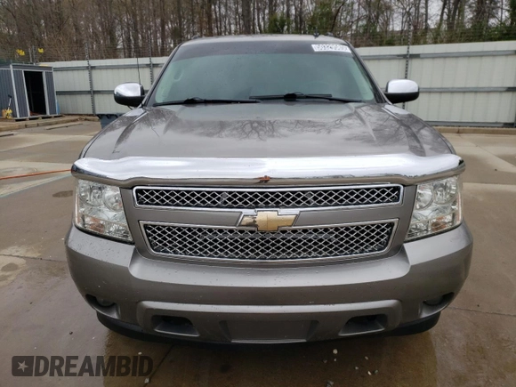 2008 Chevrolet Avalanche LTZ with VIN 3GNFK123X8G299738, listed as a Copart auction lot 50329585 with 212,632 mi miles and Clean Title. Bid and sale history available at DreamBid. Image 5.