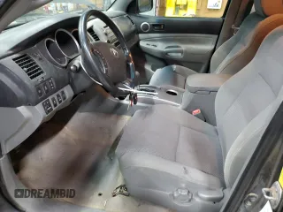 2009 Toyota Tacoma z VIN 3TMLU42NX9M035236, wystawiony jako Copart lot #60142975 z przebiegiem 245 612 mil mil oraz Czysty tytuł • Clean title. Historia ofert i sprzedaży dostępna na DreamBid. Obrazek 7.