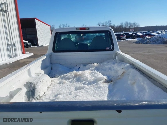 2000 Ford Ranger XL with VIN 1FTYR10V7YTA35140, listed as a IAAI auction lot 41269630 with 127,886 mi miles. Bid and sale history available at carsss.com. Image 8.