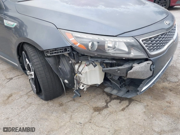 2014 Kia Optima Hybrid LX with VIN KNAGM4AD4E5066067, listed as a IAAI auction lot 41884259 with 131,077 mi miles. Bid and sale history available at carsss.com. Image 6.
