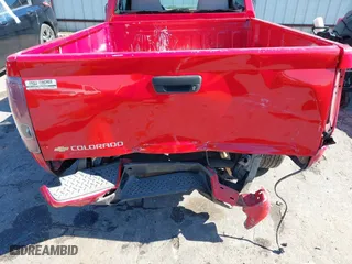 2006 Chevrolet Colorado LS with VIN 1GCCS148468168831, listed as a IAAI auction lot 41374934 with 259,531 mi miles. Bid and sale history available at carsss.com. Image 6.