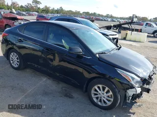 2019 Hyundai Accent SE with VIN 3KPC24A32KE060928, listed as a IAAI auction lot 41190538 with 81,971 mi miles. Bid and sale history available at carsss.com. Image 1.
