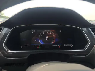 2024 Volkswagen Tiguan SE z VIN 3VV3B7AX1RM107078, wystawiony jako IAAI lot #42852792 z przebiegiem 36 642 mil mil oraz . Historia ofert i sprzedaży dostępna na DreamBid. Obrazek 12.