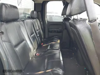 2007 Chevrolet Silverado 1500 LT w/1LT with VIN 1GCEC19J97Z514496, listed as a IAAI auction lot 41756114 with 201,886 mi miles. Bid and sale history available at carsss.com. Image 8.