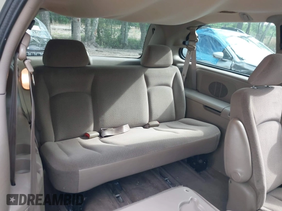 2003 Dodge Caravan Sport with VIN 2D4GP44L83R153938, listed as a IAAI auction lot 42137274 with 192,559 mi miles. Bid and sale history available at carsss.com. Image 12.