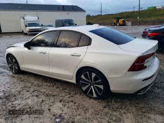 2022 Volvo S60 Momentum with VIN 7JRL12FZ5NG160791, listed as a Copart auction lot 75490104 with 39,501 mi miles and Salvage Title. Bid and sale history available at carsss.com. Image 2.