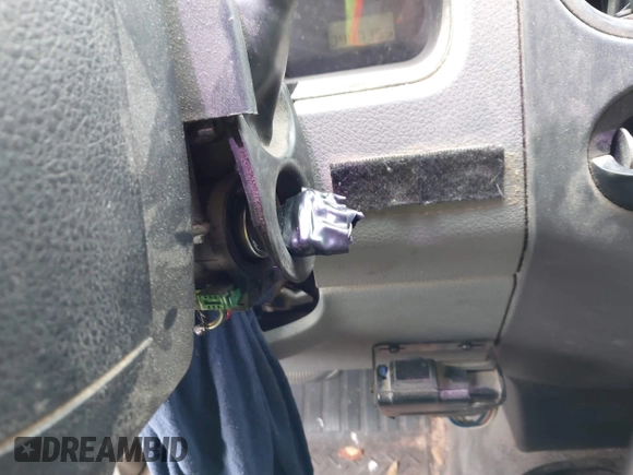 2008 Ford F-150 STX с VIN 1FTRX14W68FA31009, выставлен на аукционе IAAI как лот 42481425 с пробегом 344 735 миль миль и . История ставок и продаж доступна на DreamBid. Изображение 11.