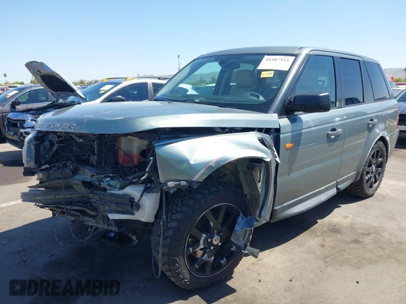 2007 Land Rover Range Rover Sport HSE z VIN SALSK25487A994145, wystawiony jako IAAI lot #41987911 z przebiegiem 217 595 mil mil oraz . Historia ofert i sprzedaży dostępna na DreamBid. Obrazek 18.