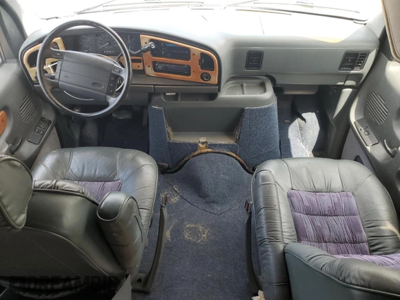 1995 Ford Econoline Cargo with VIN 1FDEE14H4SHB91368, listed as a Copart auction lot 84974644 with 317,585 mi miles and Clean Title. Bid and sale history available at DreamBid. Image 8.