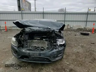 2015 Volvo V60 T5 Premier with VIN YV1612SK2F1221131, listed as a Copart auction lot 43855005 with 0 mi miles and Salvage Title. Bid and sale history available at carsss.com. Image 10.