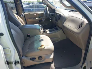 2001 Ford Expedition Eddie Bauer with VIN 1FMRU17L71LA83505, listed as a IAAI auction lot 41900831 with Not provided miles and . Bid and sale history available at DreamBid. Image 5.