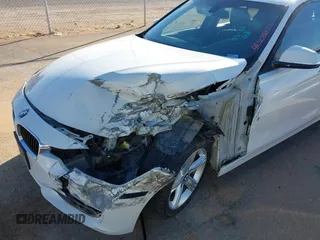 2013 BMW 3 Series 328i xDrive z VIN WBA3B3C57DF536069, wystawiony jako IAAI lot #41506171 z przebiegiem Nie podano mil oraz . Historia ofert i sprzedaży dostępna na DreamBid. Obrazek 6.