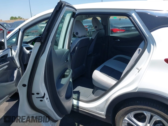 2019 Chevrolet Bolt EV LT z VIN 1G1FY6S08K4123200, wystawiony jako IAAI lot #42455115 z przebiegiem 29 891 mil mil oraz . Historia ofert i sprzedaży dostępna na DreamBid. Obrazek 8.