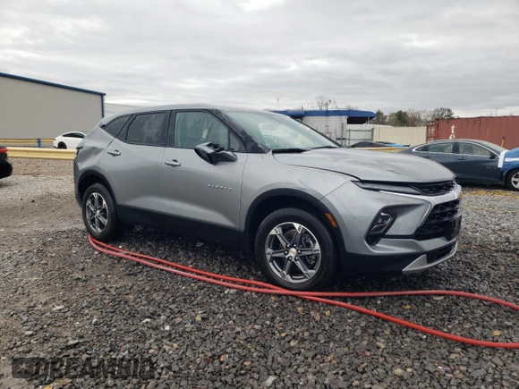 2023 Chevrolet Blazer LT z VIN 3GNKBCR44PS211206, wystawiony jako Copart lot #49726955 z przebiegiem 56 995 mil mil oraz Szkoda całkowita • Salvage title. Historia ofert i sprzedaży dostępna na DreamBid. Obrazek 4.