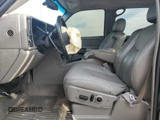 2004 GMC Sierra 1500 SLT z VIN 2GTEK13TX41346384, wystawiony jako Copart lot #72956314 z przebiegiem Nie podano mil oraz Szkoda całkowita • Salvage title. Historia ofert i sprzedaży dostępna na DreamBid. Obrazek 7.