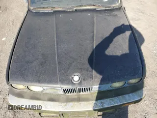 1985 BMW 3 Series 325e z VIN WBAAE6405F0704199, wystawiony jako Copart lot #47845925 z przebiegiem 179 139 mil mil oraz Nie do naprawy • Non repairable. Historia ofert i sprzedaży dostępna na DreamBid. Obrazek 11.