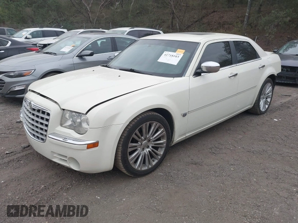 2006 Chrysler 300 C with VIN 2C3LA63H06H189644, listed as a IAAI auction lot 41718103 with 290,418 mi miles. Bid and sale history available at carsss.com. Image 2.