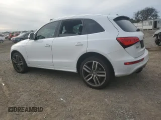 2014 Audi SQ5 Prestige with VIN WA1VGAFP0EA105905, listed as a Copart auction lot 82594444 with 117,847 mi miles and Clean Title. Bid and sale history available at carsss.com. Image 2.