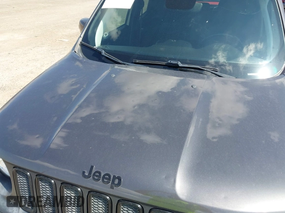 2018 Jeep Renegade Latitude with VIN ZACCJABB7JPH97177, listed as a IAAI auction lot 42671730 with 48,989 mi miles and . Bid and sale history available at DreamBid. Image 6.