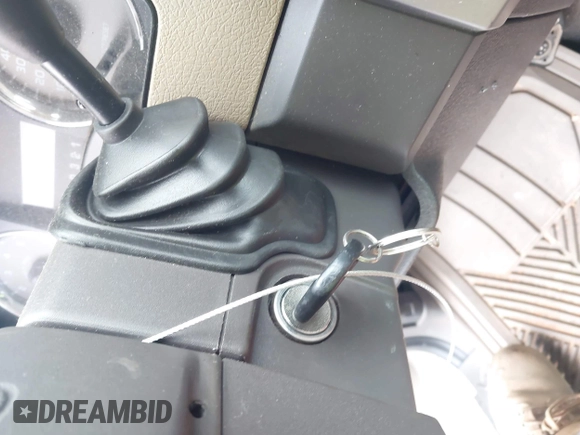 2009 Ford F-150 XL with VIN 1FTPW14V39FA17779, listed as a IAAI auction lot 42776167 with 229,984 mi miles and . Bid and sale history available at DreamBid. Image 11.