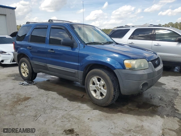2007 Ford Escape XLT with VIN 1FMYU031X7KA25204, listed as a Copart auction lot 48975175 with 163,354 mi miles and Salvage Title. Bid and sale history available at carsss.com. Image 4.