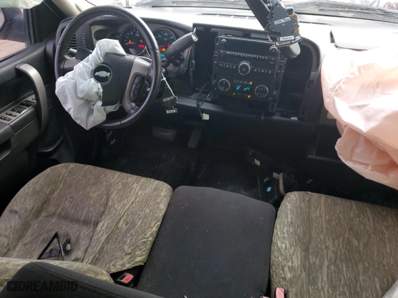 2010 Chevrolet Silverado 1500 LT with VIN 3GCRKSE38AG116530, listed as a Copart auction lot 44000555 with 236,465 mi miles and Salvage Title. Bid and sale history available at carsss.com. Image 8.