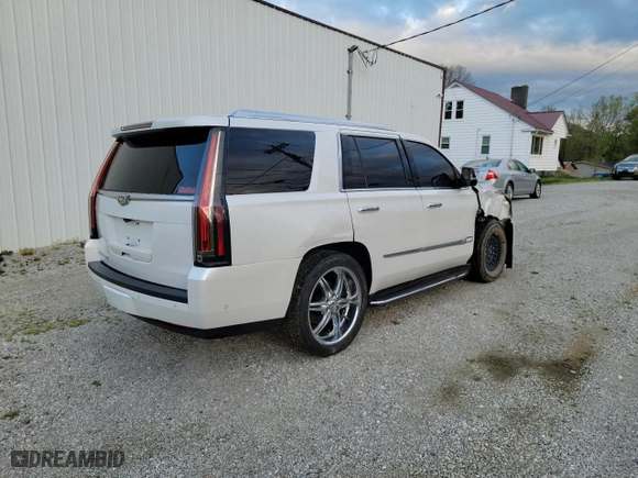 2019 Cadillac Escalade Premium Luxury with VIN 1GYS4CKJ6KR175673, listed as a Copart auction lot 52458295 with 82,761 mi miles and Clean Title. Bid and sale history available at carsss.com. Image 4.