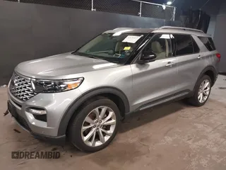2022 Ford Explorer Platinum с VIN 1FM5K8HW3NNA10499, выставлен на аукционе IAAI как лот 42436872 с пробегом 30 186 миль миль и . История ставок и продаж доступна на DreamBid. Изображение 19.
