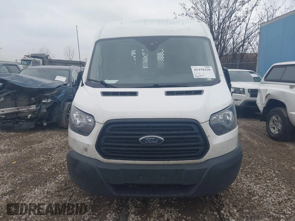 2019 Ford Transit z VIN 1FTYR1CM4KKA00667, wystawiony jako IAAI lot #41430228 z przebiegiem 252 757 mil mil oraz . Historia ofert i sprzedaży dostępna na DreamBid. Obrazek 12.