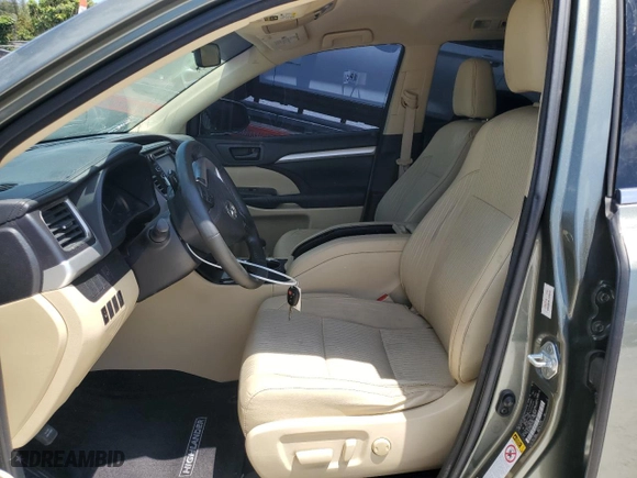 2016 Toyota Highlander LE Plus with VIN 5TDZKRFH6GS147949, listed as a Copart auction lot 53336715 with 101,795 mi miles and Salvage Title. Bid and sale history available at carsss.com. Image 7.