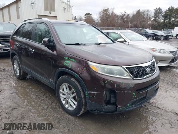 2015 Kia Sorento LX with VIN 5XYKTDA76FG648237, listed as a IAAI auction lot 41717261 with 163,845 mi miles. Bid and sale history available at carsss.com. Image 6.