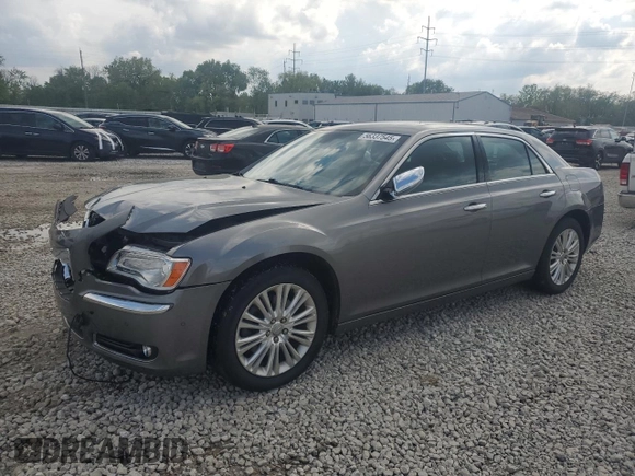 2011 Chrysler 300 C z VIN 2C3CK6CT8BH573845, wystawiony jako Copart lot #56337545 z przebiegiem 89 332 mil mil oraz Szkoda całkowita • Salvage title. Historia ofert i sprzedaży dostępna na DreamBid. Obrazek 1.