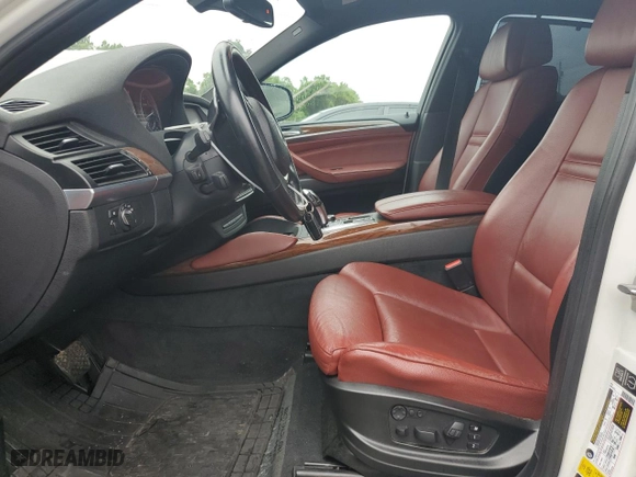 2014 BMW X6 xDrive35i with VIN 5UXFG2C59E0C45459, listed as a Copart auction lot 63804334 with 302,443 mi miles and Salvage Title. Bid and sale history available at carsss.com. Image 7.