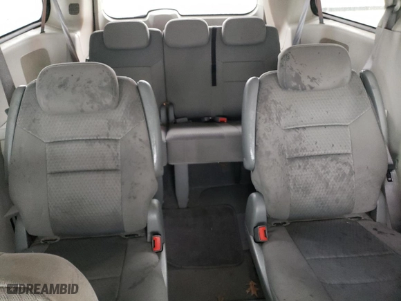 2008 Chrysler Town & Country Touring with VIN 2A8HR54P68R710057, listed as a Copart auction lot 47492085 with 141,839 mi miles and Salvage Title. Bid and sale history available at carsss.com. Image 10.