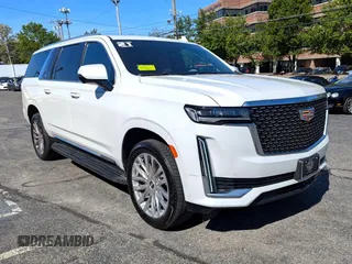 2021 Cadillac Escalade ESV Premium Luxury z VIN 1GYS4KKL7MR424XXX, wystawiony jako Copart lot #59819975 z przebiegiem 43 652 mil mil oraz Czysty tytuł • Clean title. Historia ofert i sprzedaży dostępna na DreamBid. Obrazek 1.