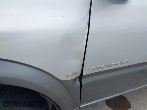 2000 Isuzu Rodeo S with VIN 4S2CK58W3Y4308219, listed as a IAAI auction lot 41939765 with 241,486 mi miles and . Bid and sale history available at DreamBid. Image 13.